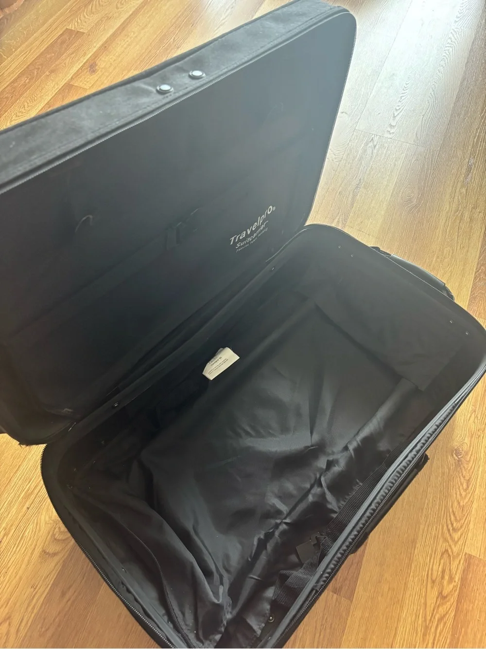 Travelpro B5 crew suitcase with rare sliding handle